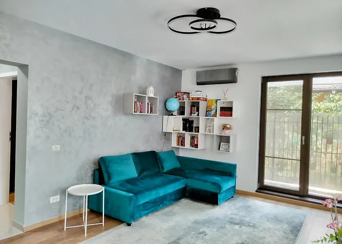 Exclusive Living Apartment *