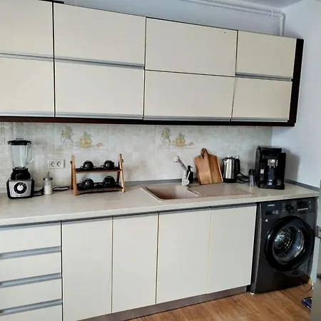 Exclusive Living Apartment *