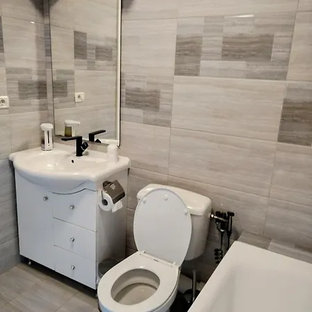 Exclusive Living Apartment *