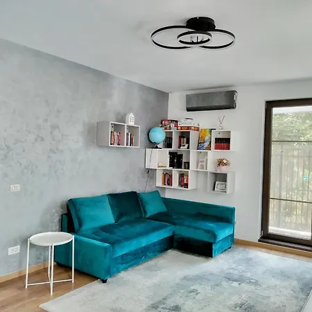 Exclusive Living Apartment *