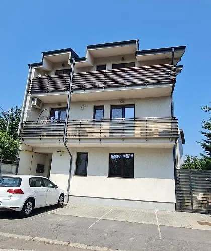 Exclusive Living 아파트 *